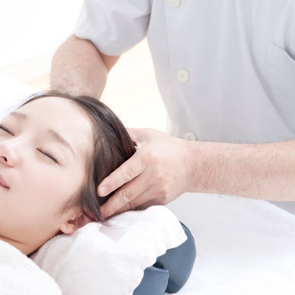 吾妻の鍼灸サロンゆたかでは辛い頭痛の改善にも向き合います