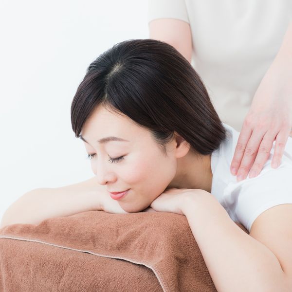 吾妻で鍼灸の施術を行う当院では寝違えの痛みを改善します